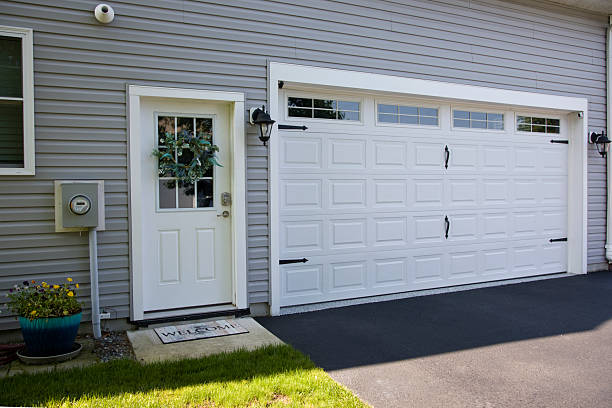 24/7 Emergency Garage Door Panel Replacement experts in Panthersville, GA